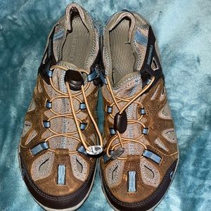 Worn once Merrell All Out Blaze Sieve women’s 9